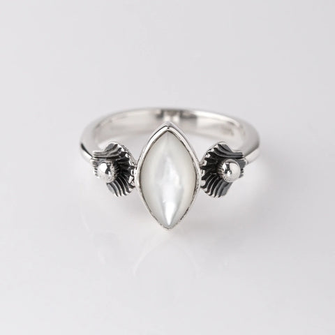 Nick Von K - Venus Ring in Sterling Silver with Mother of Pearl Shell