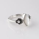 Nick Von K - Venus Ring in Sterling Silver with Mother of Pearl Shell