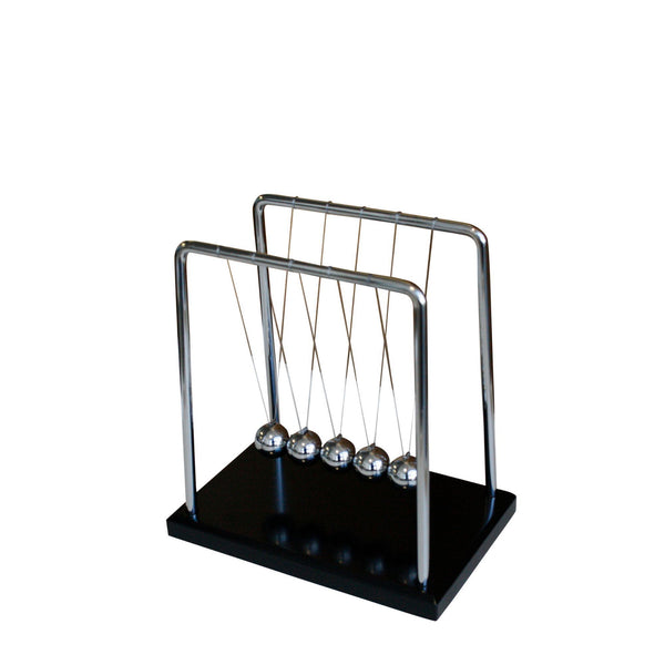 Le Monde - Newtons Cradle