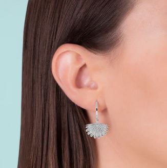 Boh Runga - Fantail Midi Huggie Earrings Silver – Brent Weatherall Jeweller