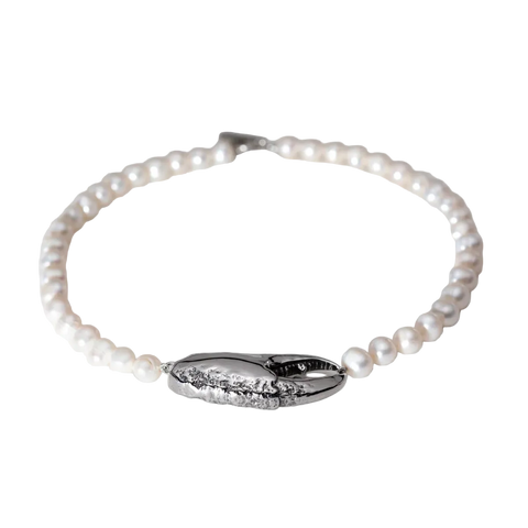 Nick Von K - Pinch Me Pearls Necklace